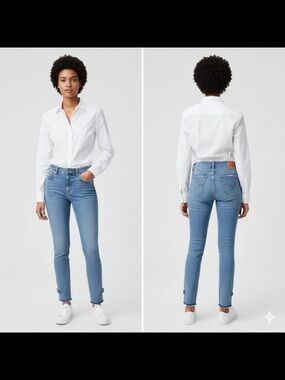 Levi Strauss & Co. Women's High Rise Skinny Jeans Medium Wash bow leg raw hem